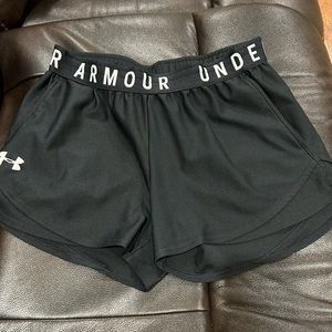 Women’s Under Armour black athletic shorts
